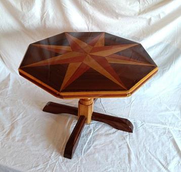 Table dappoint - rose des vents - Frêne, Noyer, Tilleul beschikbaar voor biedingen