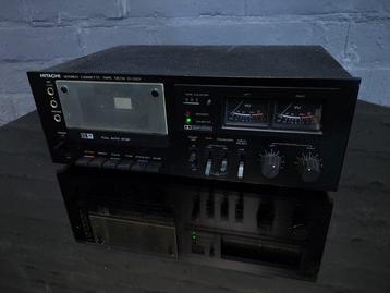 Hitachi - D-220 Audiocassette deck
