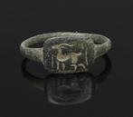 Byzantijns Brons Ring met afbeelding van een dier  (Zonder