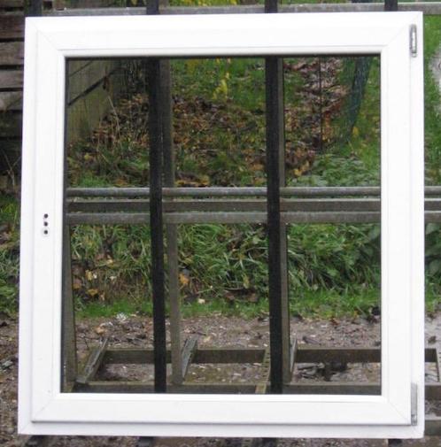 pvc raam , chassis , venster 109 x 114 wit / staalblauw 5011, Doe-het-zelf en Bouw, Raamkozijnen en Schuifdeuren, Inclusief glas