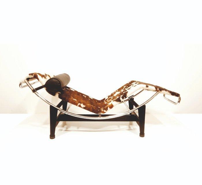 Cassina - Le Corbusier - Chaise longue - LC4 - rundleer, Antiek en Kunst, Kunst | Designobjecten