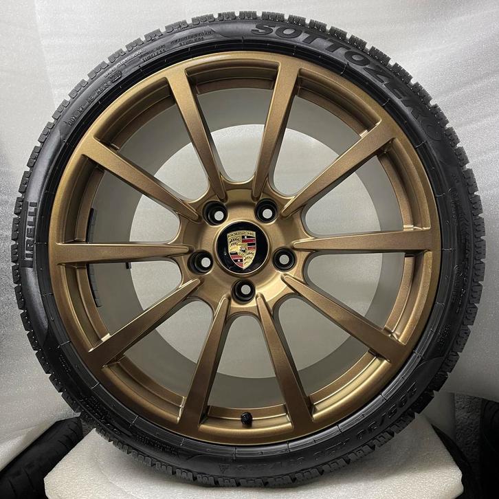 Porsche 991 2/4 Originele 20 Classic II Goud + winterbanden, Auto-onderdelen, Banden en Velgen, 20 inch, 295 mm, Personenwagen