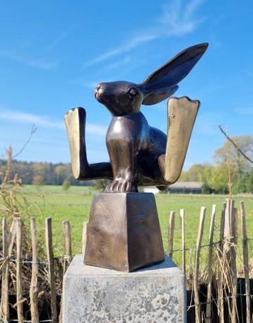 sculptuur, Jumping Hare - 33 cm - Brons