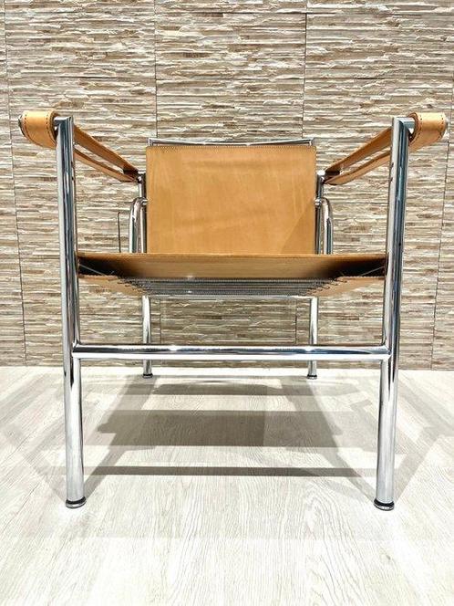 Cassina - Le Corbusier - Fauteuil - LC1 - Cuir de veau, Antiek en Kunst, Kunst | Designobjecten