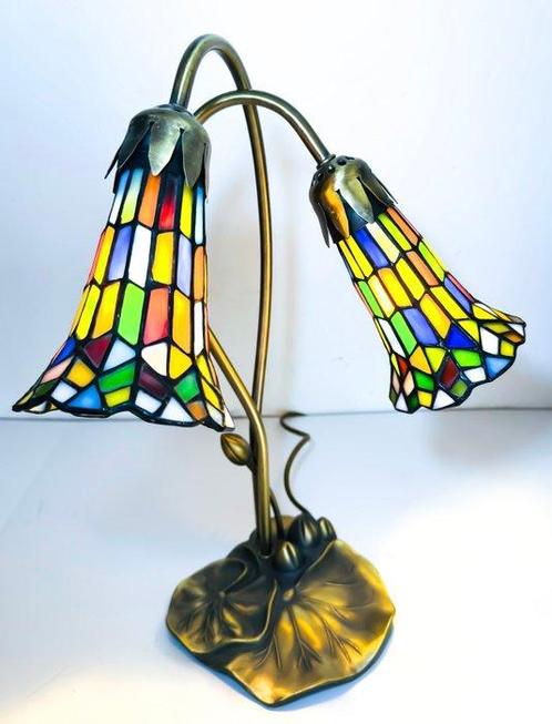 Style Tiffan - Tafellamp - Glas-in-lood, Antiek en Kunst, Curiosa en Brocante