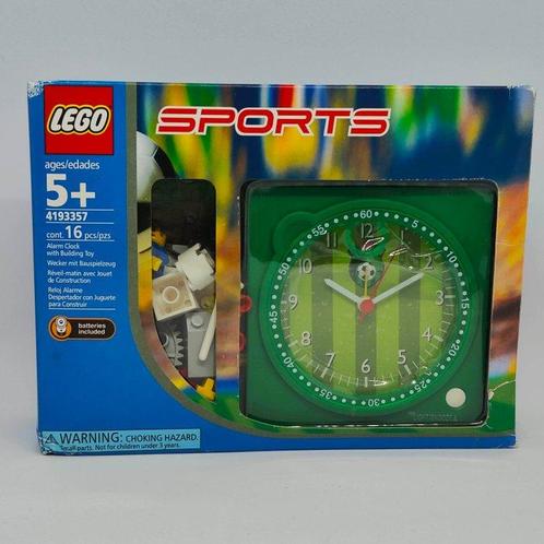 Lego - System - 4193357 - 7399 Soccer Stadium  Alarm Clock, Kinderen en Baby's, Speelgoed | Duplo en Lego
