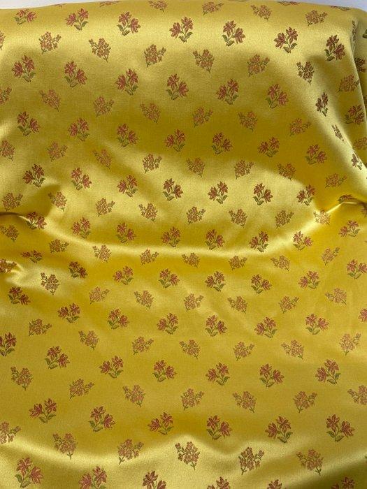 Bouquet Dorato op Raso d’Autunno - Meubelstof - 2.5 m - 2.8, Antiek en Kunst, Antiek | Tapijten, Tafelkleden en Textiel