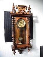 Horloge à cheval Junghans - Bois, Laiton, Verre - Première, Antiquités & Art