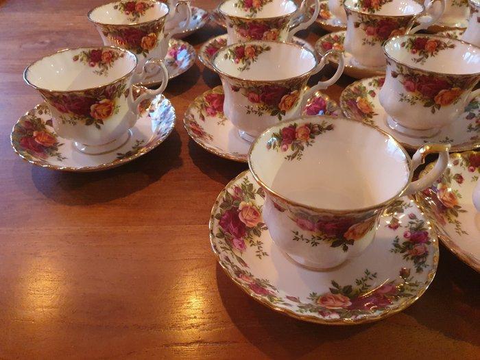 Royal Albert - Kop en schotel (14) - Old Country Roses -, Antiek en Kunst, Antiek | Meubels | Tafels