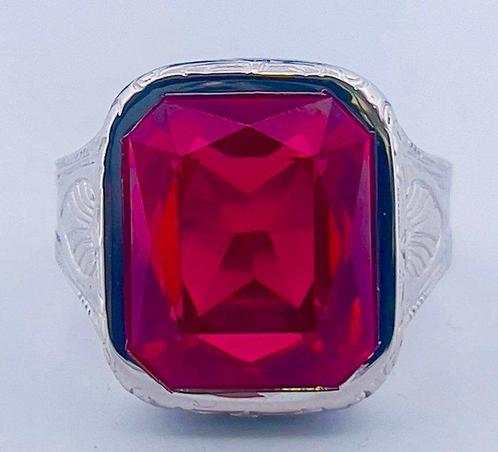 Ring - 14 karaat Witgoud Robijn, Handtassen en Accessoires, Ringen