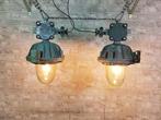 Zaos - Plafondlamp (2) - OMP 200 Vintage fabriekslamp - Glas, Antiek en Kunst, Antiek | Wandborden en Tegels