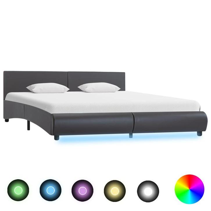 Groot Bedframe Grijs 180x200 | Retour Deal | â¬XX kortin, Huis en Inrichting, Slaapkamer | Bedden, 180 cm, 200 cm, Grijs, Nieuw