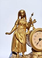 Figurale pendule - Romántico - Zinklegering - 1900-1910