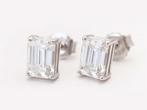Veiling - Oorbellen wit emerald moissaniet 2.50 carat, Handtassen en Accessoires, Oorbellen, Nieuw