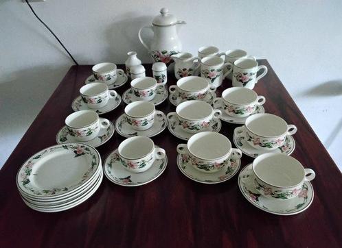 Villeroy & Boch - Villeroy Boch - Service de table (26) -, Antiek en Kunst, Antiek | Meubels | Tafels