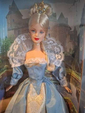 Mattel - Poupée Barbie Princess of the Danish Court Dolls Of