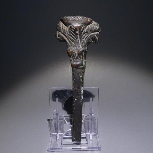 Égypte ancienne Bronze Miroir à manche de lotus. 12 cm H., Verzamelen, Mineralen en Fossielen
