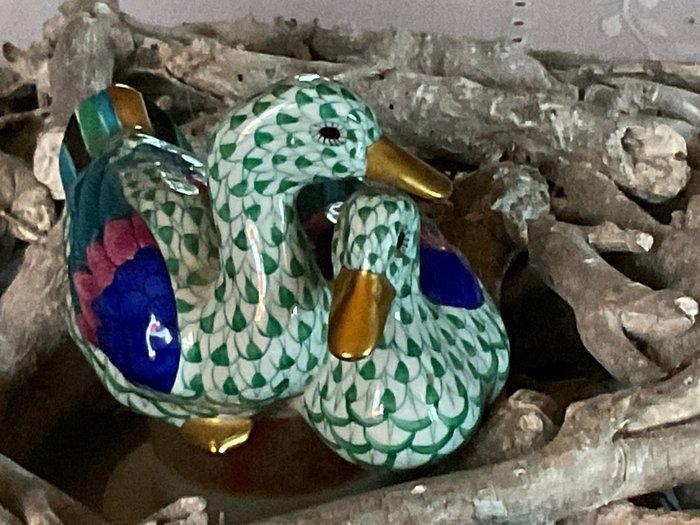 Herend - Beeldje - Fishnet pair of ducks - Porselein, Antiek en Kunst, Antiek | Glaswerk en Kristal