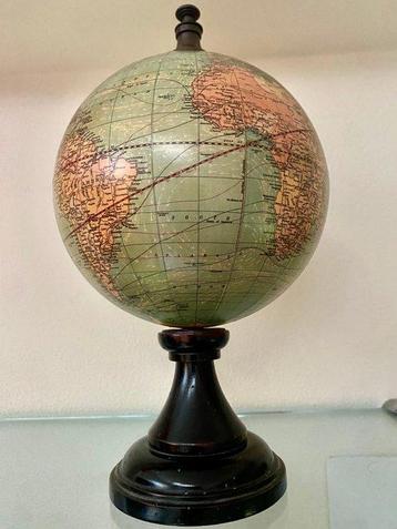 Terrestrial library globe - 1920-1930