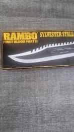 Rambo - - Film rekwisiet Rambo Deel 2 mes gesigneerd door, Verzamelen, Film en Tv, Nieuw