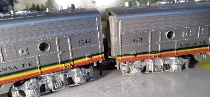 Fleischmann H0 - Diesellocomotief (2) - Met originele doos -, Hobby en Vrije tijd, Modeltreinen | H0