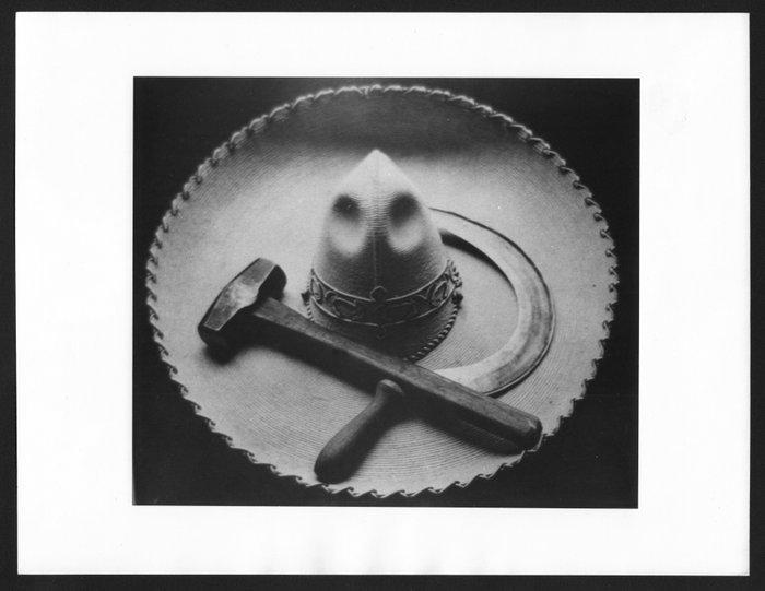 Tina Modotti (1896–1942) - Sombrero, Hammer and Sickle,, Antiek en Kunst, Kunst | Designobjecten