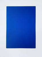 Yves Klein (1928-1962) After - Monochrom bleu blue,, Antiek en Kunst, Kunst | Tekeningen en Fotografie