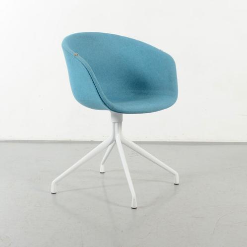 Hay AAC21 vergaderstoel, blauw, 4-poot onderstel, Huis en Inrichting, Stoelen, Gebruikt, Ophalen of Verzenden