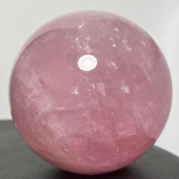 Quartz rose Sphère en quartz rose poli, grande, de qualité