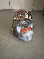 Beeldje - De slapende kat - Aardewerk