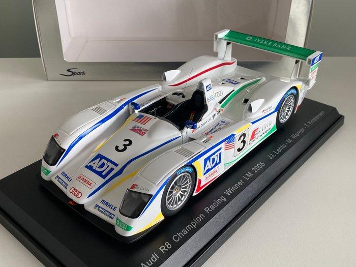 Spark 1:18 - Voiture miniature - Audi R8 #3 Team ADT, Hobby en Vrije tijd, Modelauto's | 1:5 tot 1:12