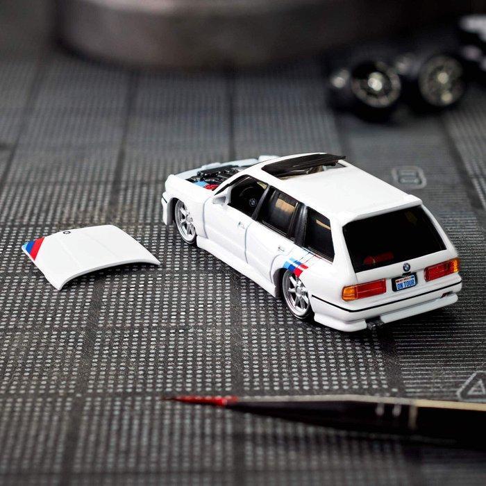 Hot Wheels 1:64 - Modelauto - Hot Wheels Elite 64 1990 BMW, Hobby en Vrije tijd, Modelauto's | 1:5 tot 1:12