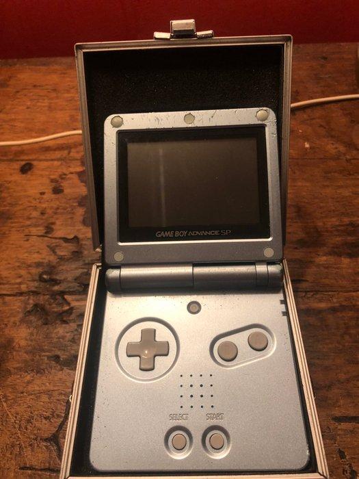 Nintendo - Gameboy Advance SP - Zilveren Nintendo Game Boy, Games en Spelcomputers, Spelcomputers | Overige Accessoires