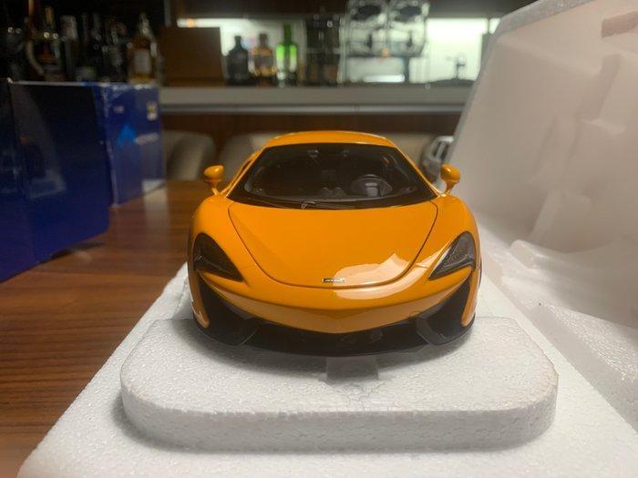 Autoart 1:18 - Modelauto - McLAREN 570S, Hobby en Vrije tijd, Modelauto's | 1:5 tot 1:12