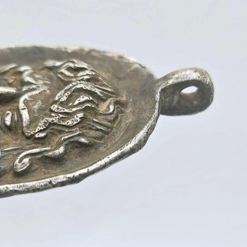 Gandhara Argent Pendentif médaillon dun philosophe - 81 mm, Antiek en Kunst, Antiek | Overige Antiek