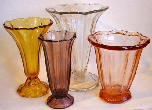 Vaas  - Persglas - Vier kelkvormige vazen, Antiek en Kunst, Kunst | Designobjecten