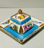 Limoges France - Hand-Painted Porcelain Inkwell Set with Lid, Antiek en Kunst