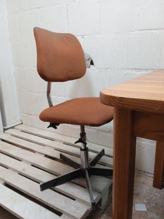 Chaise - Chaise de bureau vintage - Métal, Textile, Antiquités & Art, Antiquités | Assiettes décoratives & Carrelages