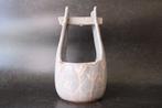 Vase en grès de forme lyre avec sgraffito - Grès - Japon -