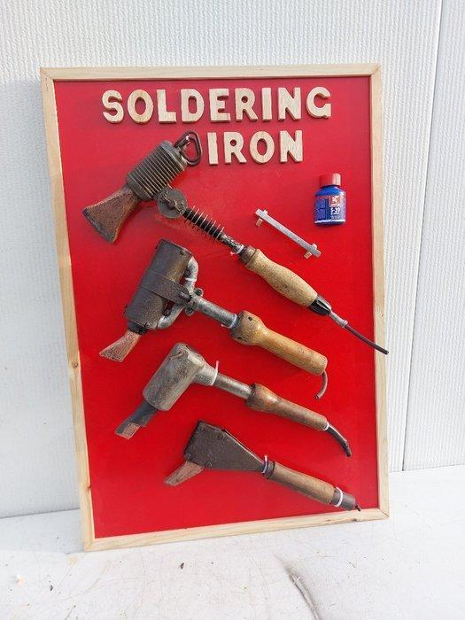 Decoratief ornament - Verenigd Koninkrijk - oude, Antiquités & Art, Antiquités | Assiettes décoratives & Carrelages