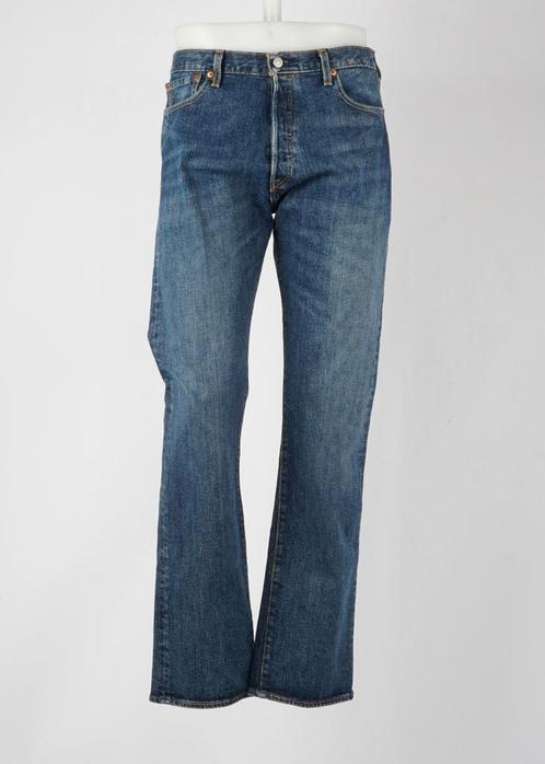 Vintage Levis Jeans in Blue size 33/32, Kleding | Dames, Spijkerbroeken en Jeans, Ophalen of Verzenden