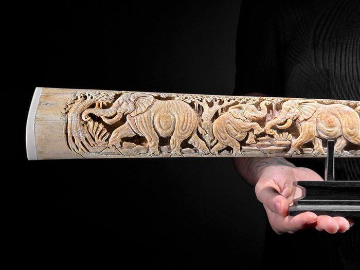 Geen minimumprijs - Een extra groot uitgehouwen, Antiek en Kunst, Kunst | Designobjecten