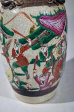 Grote Nankin-vaas met deksel – krijgersdecor - China - ca., Antiek en Kunst