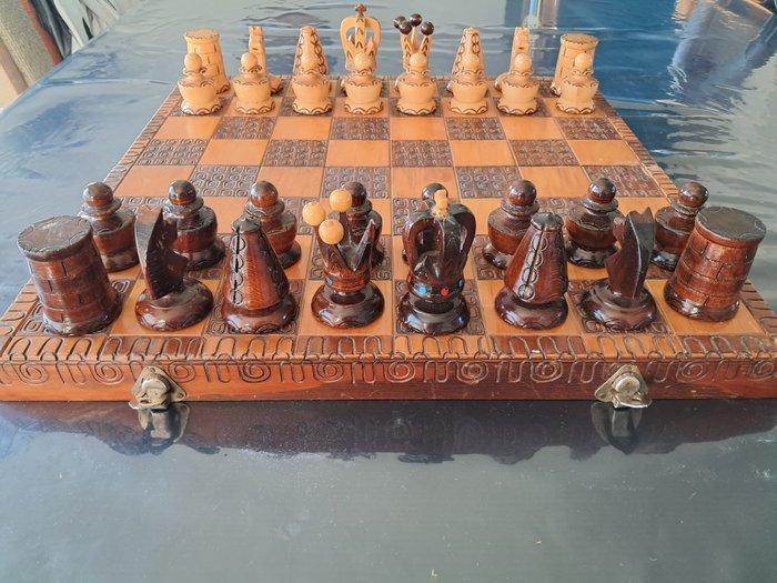 Adam dole zuchowizc - Schaakspel - Hout, Antiek en Kunst, Curiosa en Brocante