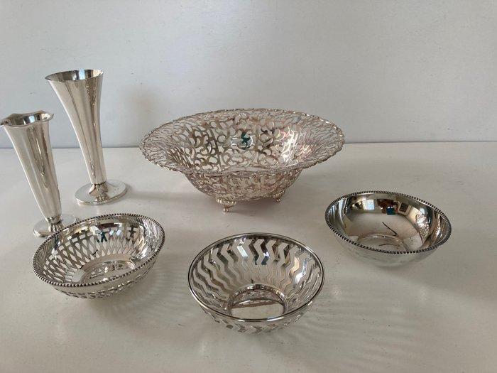 WMF - Keltum - Mand (6) - Verzilverd - Mandjes - vaasjes, Antiek en Kunst, Antiek | Speelgoed