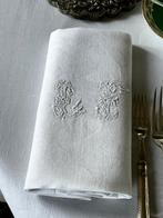 6 vroege 20e eeuw damast linnen servetten met initialen