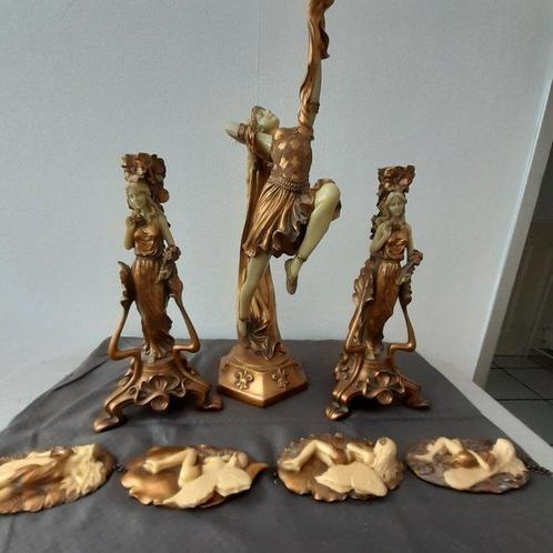 Statue, dame met kandelaars - 56 cm - Résine, Antiek en Kunst, Curiosa en Brocante