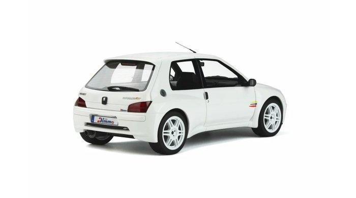 Otto Mobile 1:18 - Modelauto - Peugeot 106 maxi Dimma 1997 -, Hobby en Vrije tijd, Modelauto's | 1:5 tot 1:12