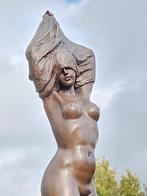 j.patouie - Beeld, torso woman - 62 cm - Brons, Marmer