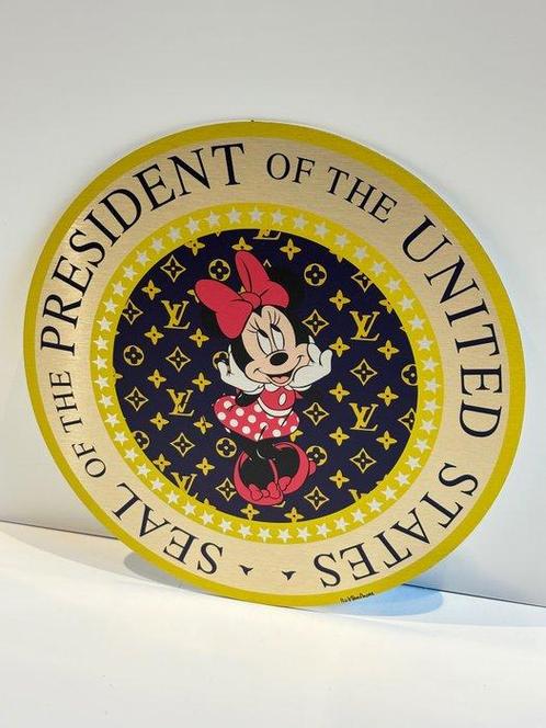 Rob VanMore - President Minnie X Louis Vuitton Circle - 50cm, Antiek en Kunst, Kunst | Designobjecten
